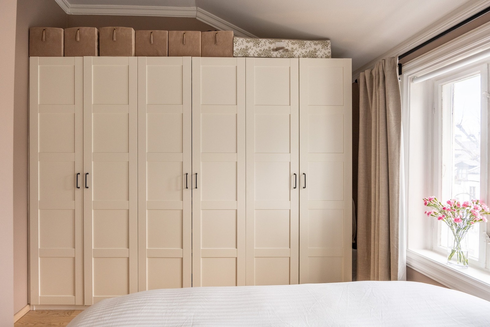 Gode oppbevaringsmuligheter. I tillegg har leiligheten innvendige boder. Galleribilde