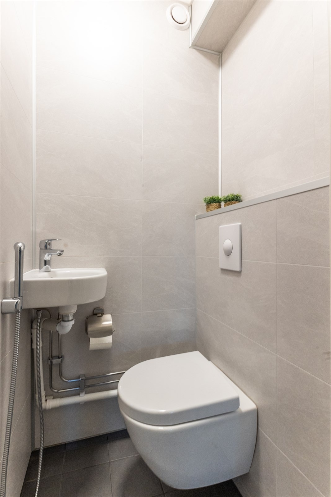 Wc-rom ble rehabilitert samtidig med badet. Galleribilde