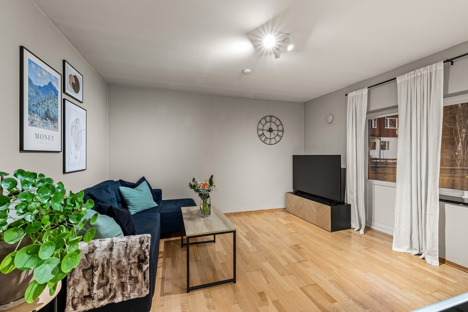 Velkommen til Konggata 53B - Sentral 2-roms på Bragernes med gangavstand til sentrum og "alt" en trenger i hverdagen. Galleribilde