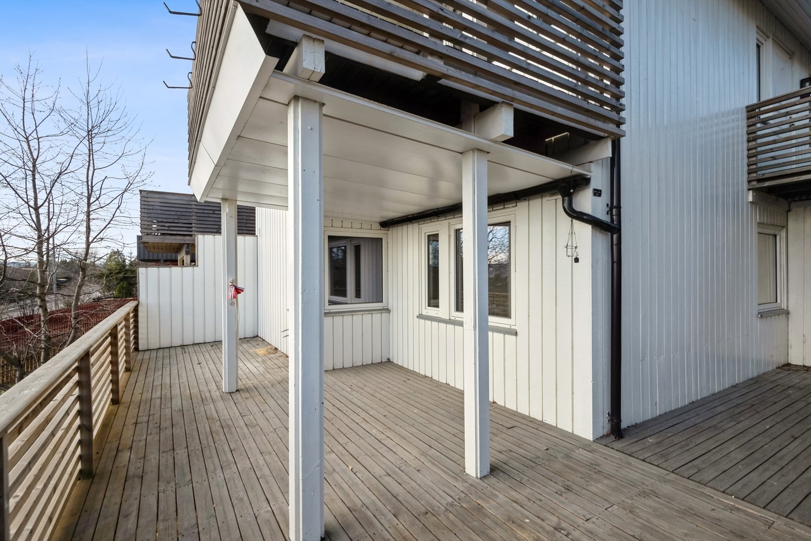 Stor og solfylt terrasse på hele 33 kvm! Galleribilde