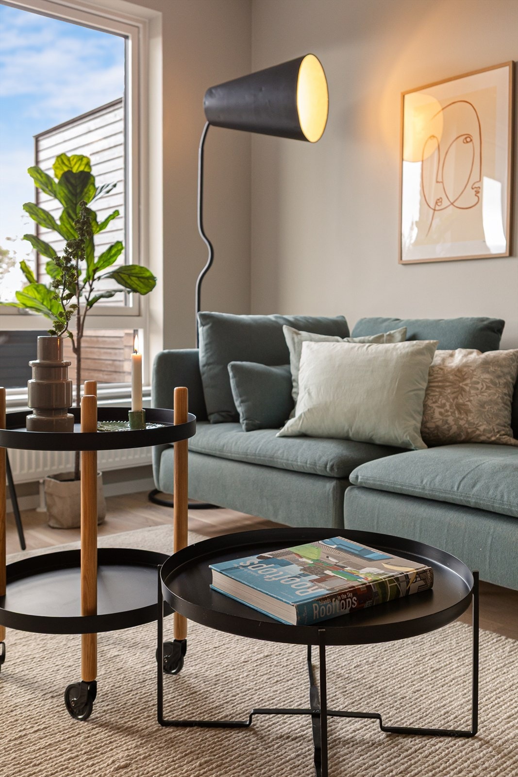 Lysløyper rett utenfor prosjektet. Her bor du både sentrumsnært, og med naturen ved siden av. Galleribilde