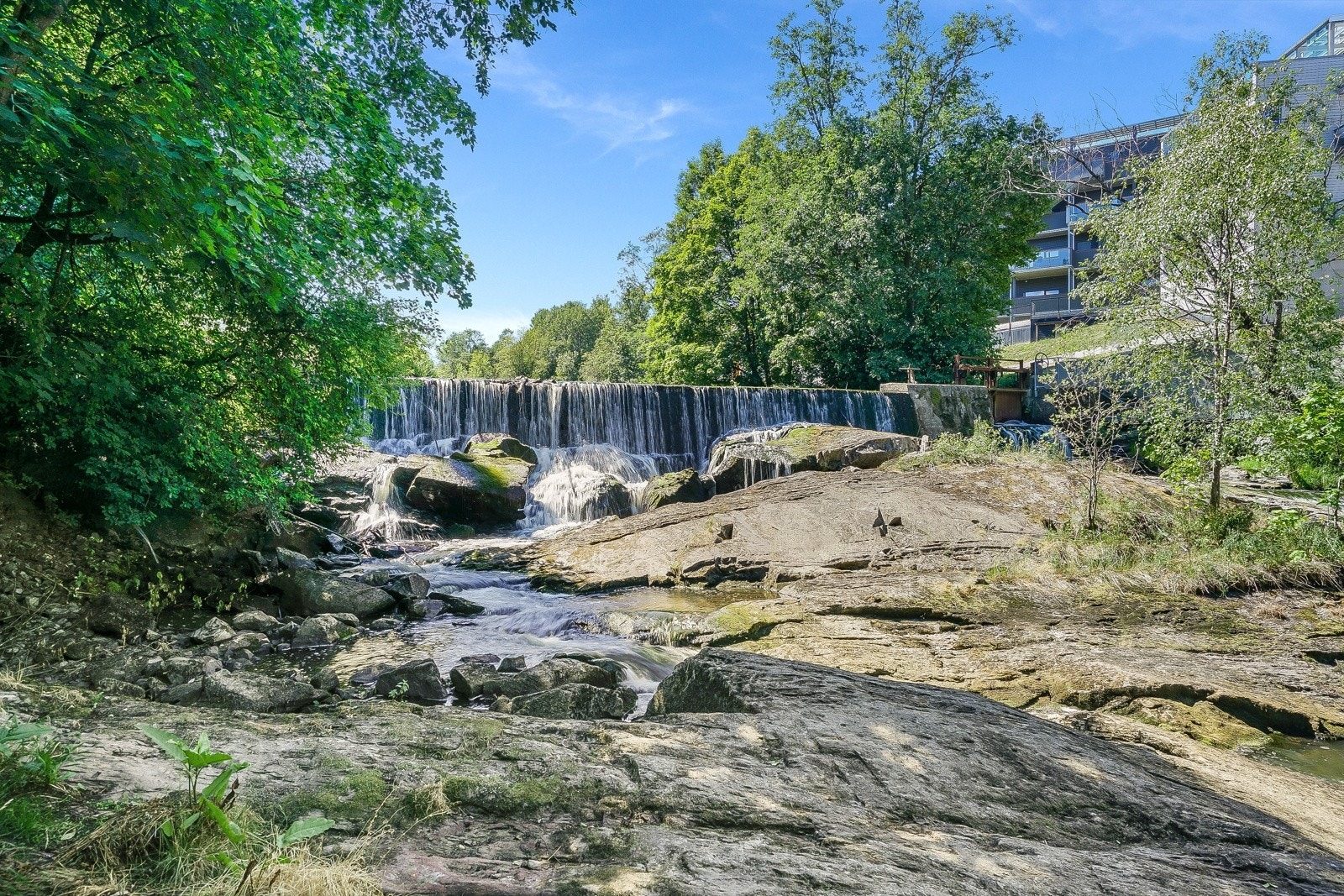 Umiddelbar nærhet til Sagelva med fine turområder Galleribilde