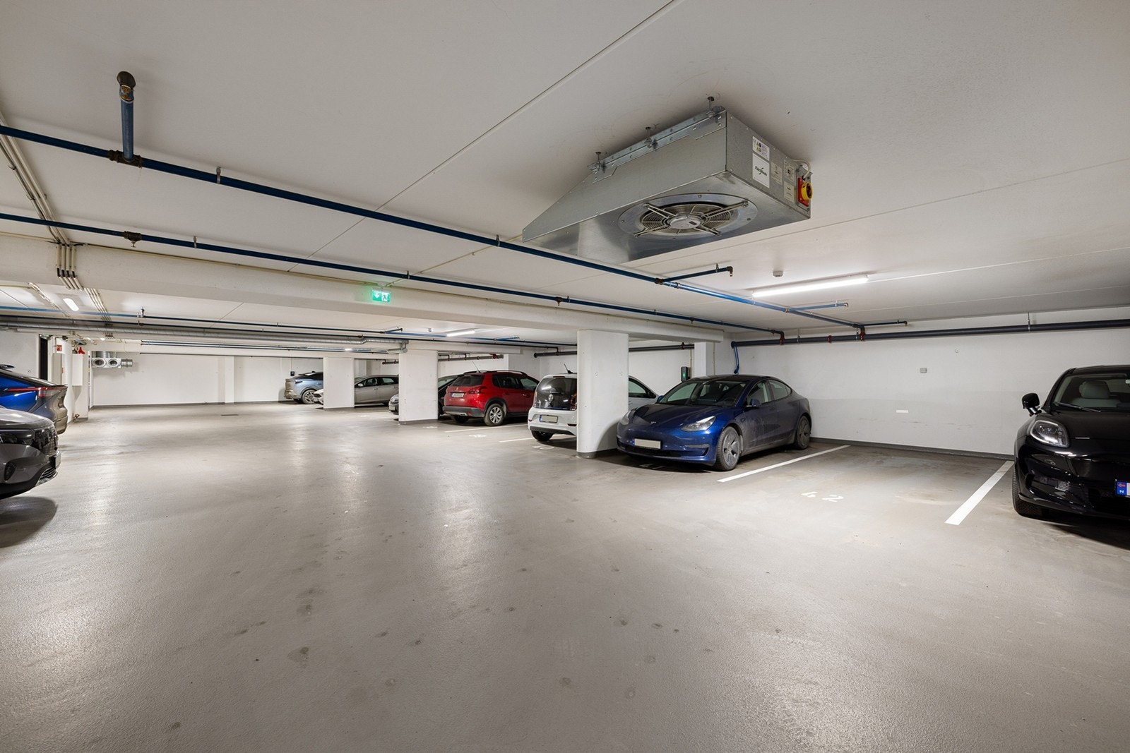 Det medfølger en garasjeplass (nr 42) i felles garasjeanlegg. Galleribilde