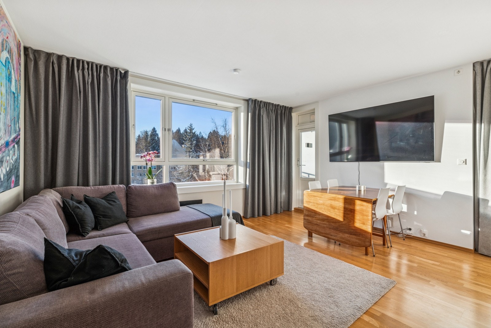 Pllass til grei spisestue Galleribilde