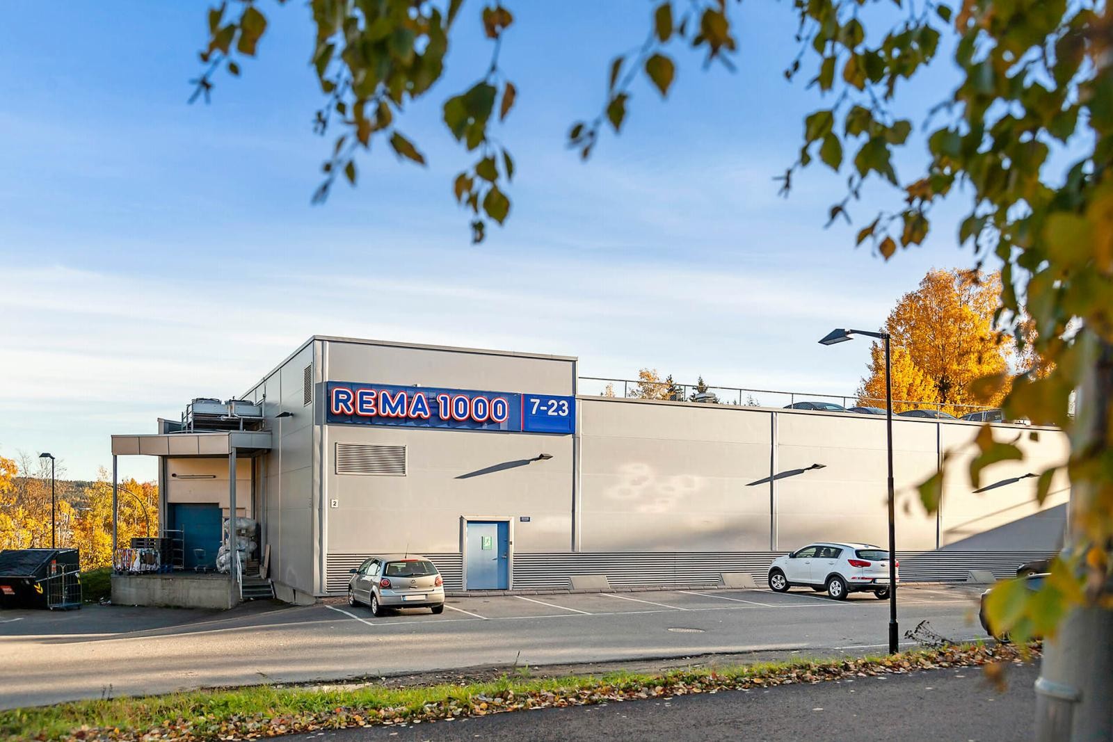 Rema er også i nært nabolag Galleribilde