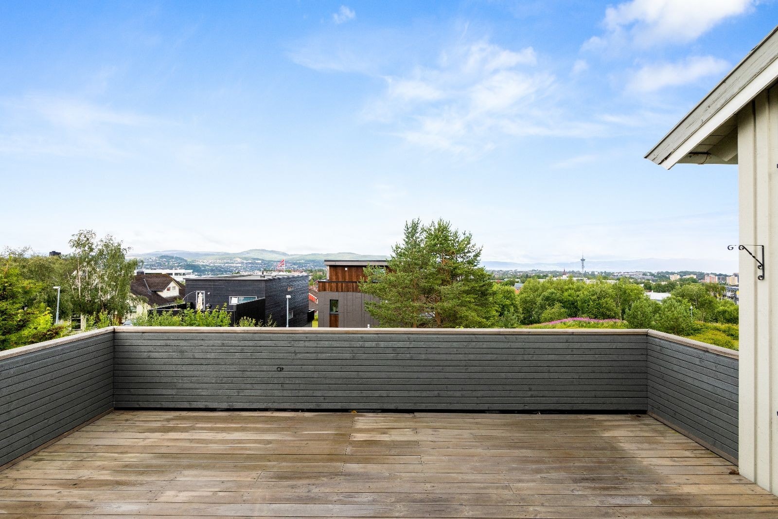 Velkommen til Brit Grytbaks veg 16! Galleribilde