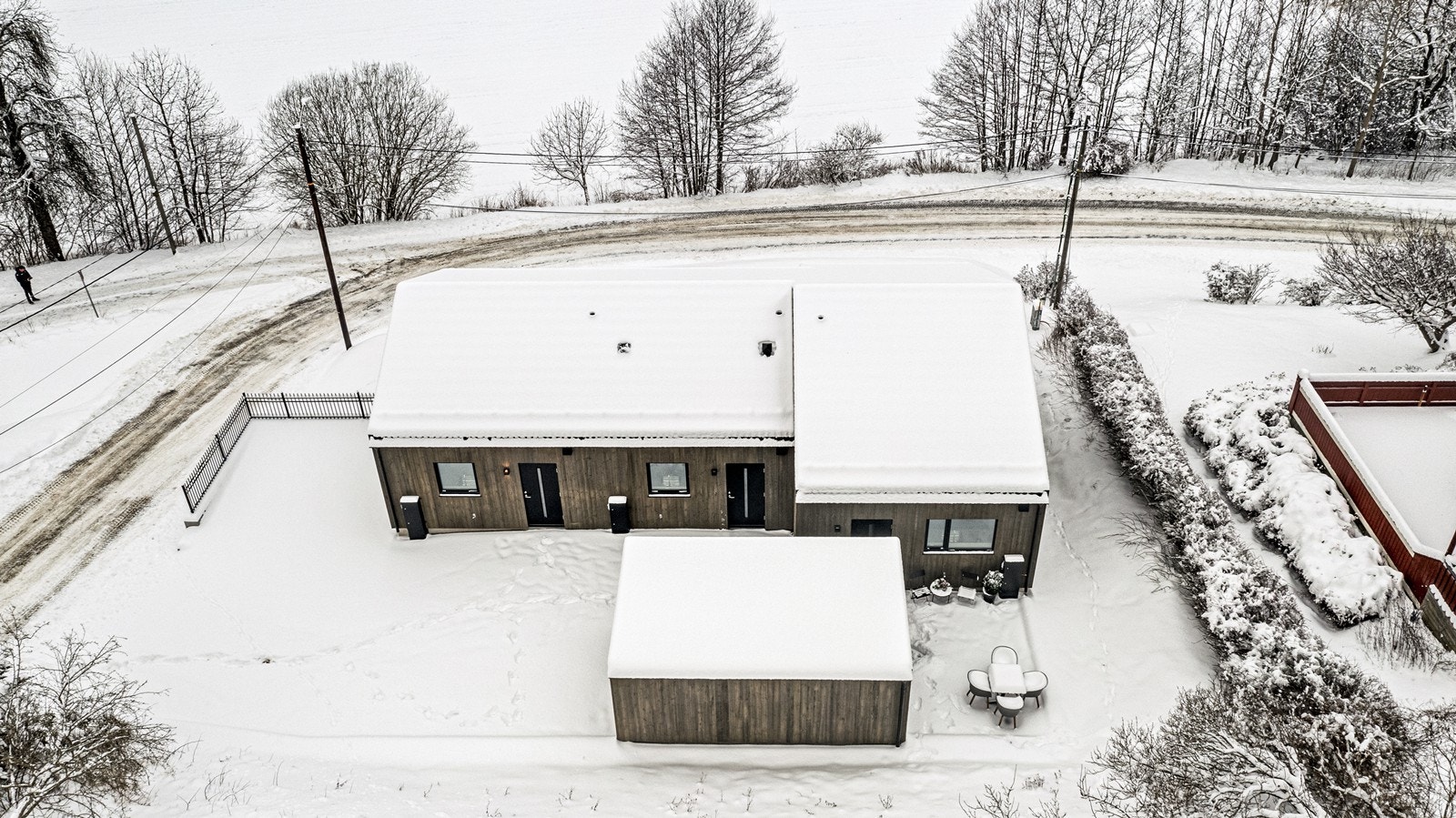 Dagligvarehandelen er enkel med kort kjøretur til både Coop Extra, KIWI og Rema 1000. Galleribilde