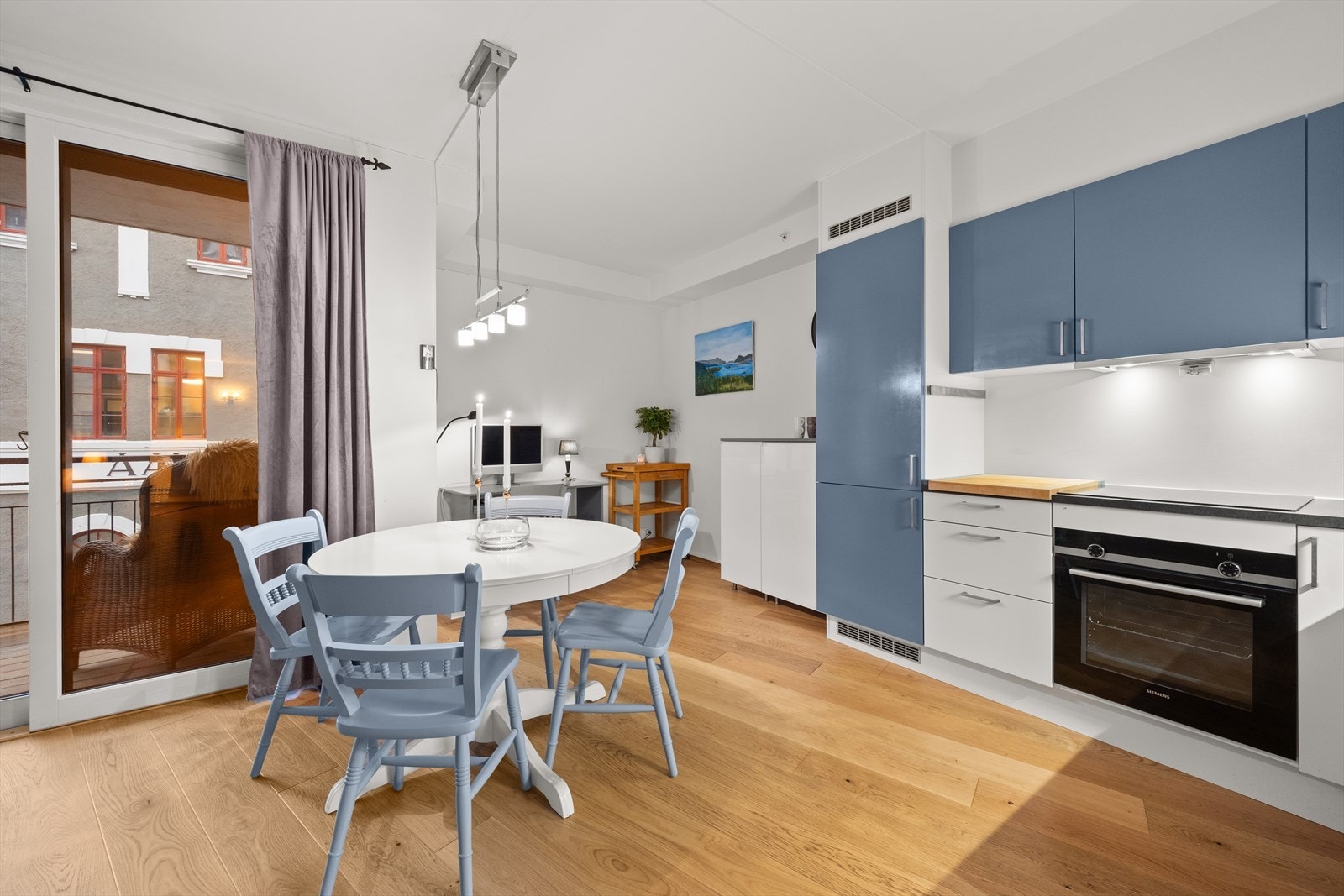 Romslig kjøkken Galleribilde