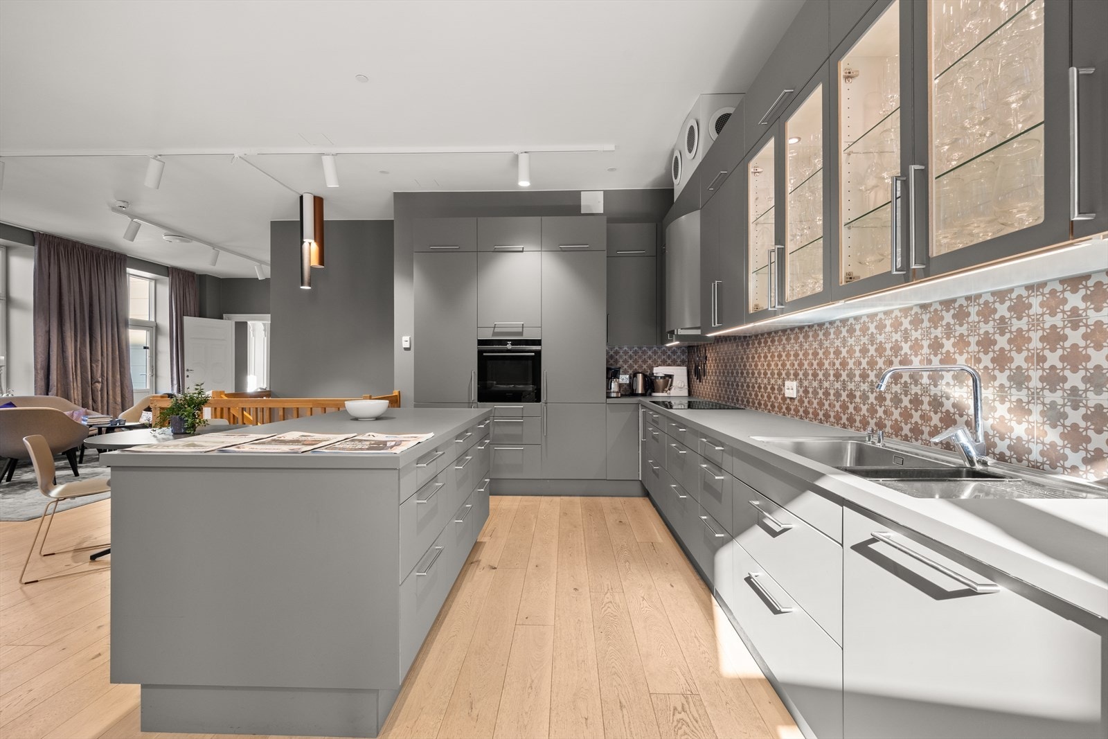 Stort kjøkken - perfekt for bursdager, konfirmasjon eller bare samlinger for beboerne Galleribilde