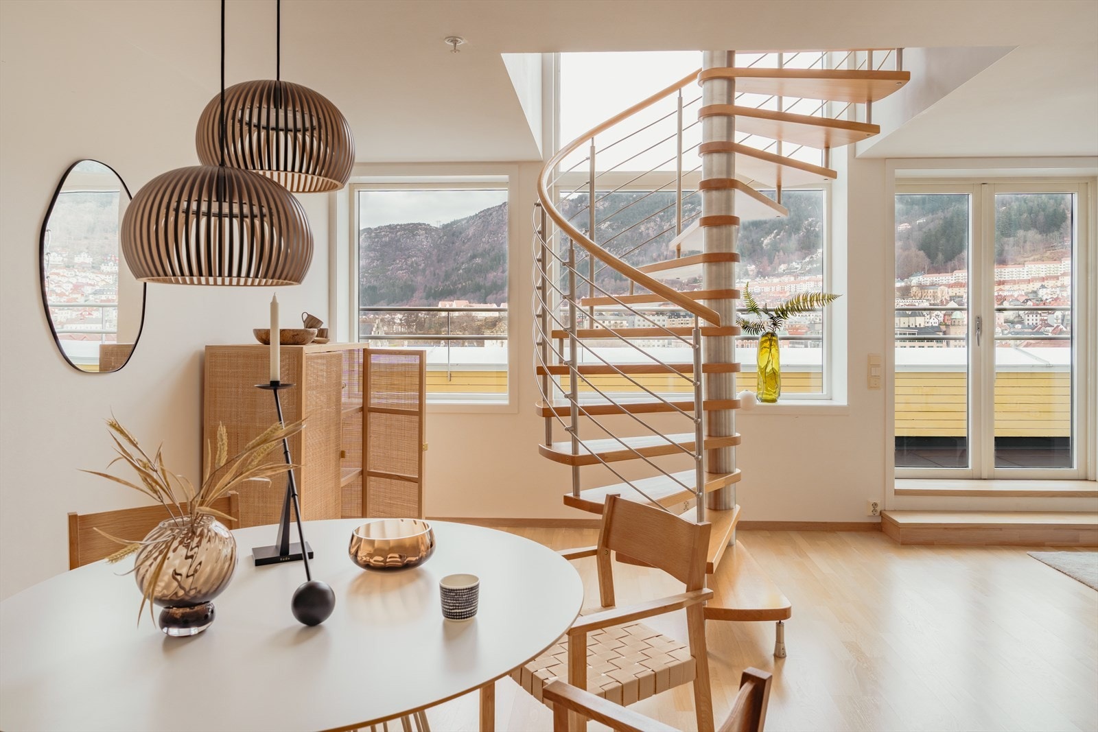 Fantastisk utsikt fra hele leiligheten! Galleribilde