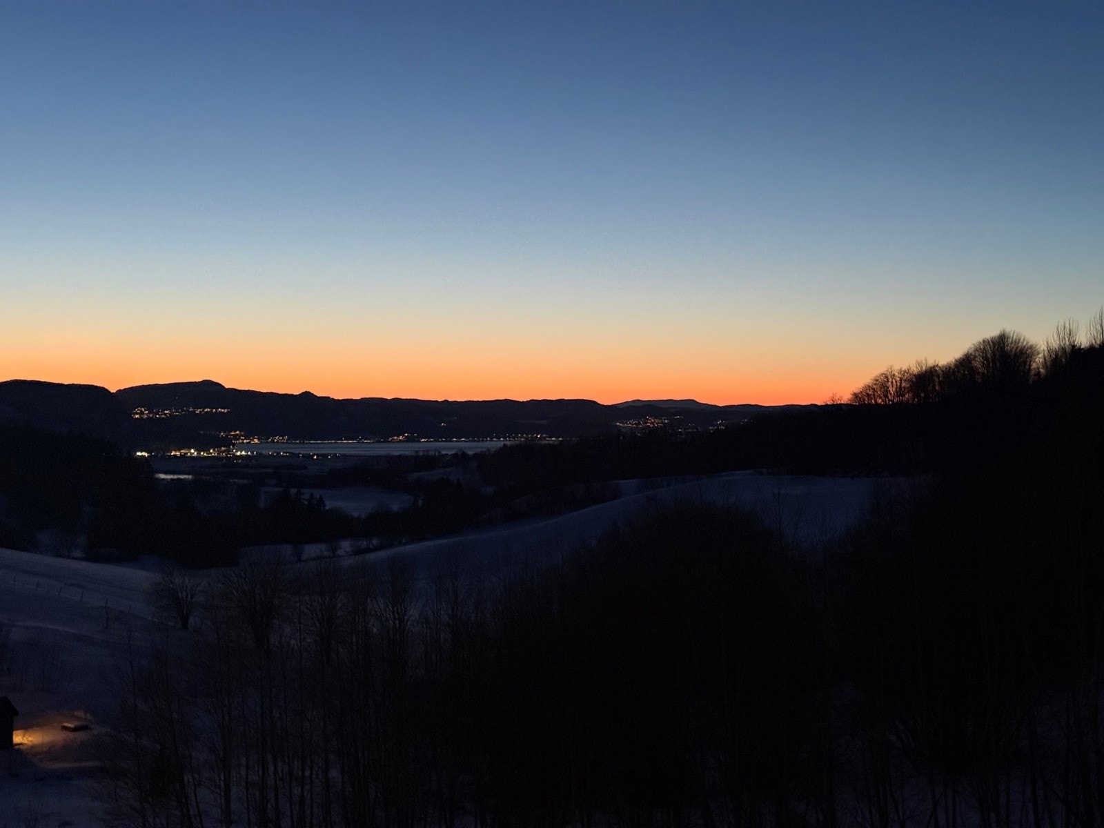 Privat bilde av nydelig kveldshimmel i januar 2026. Galleribilde