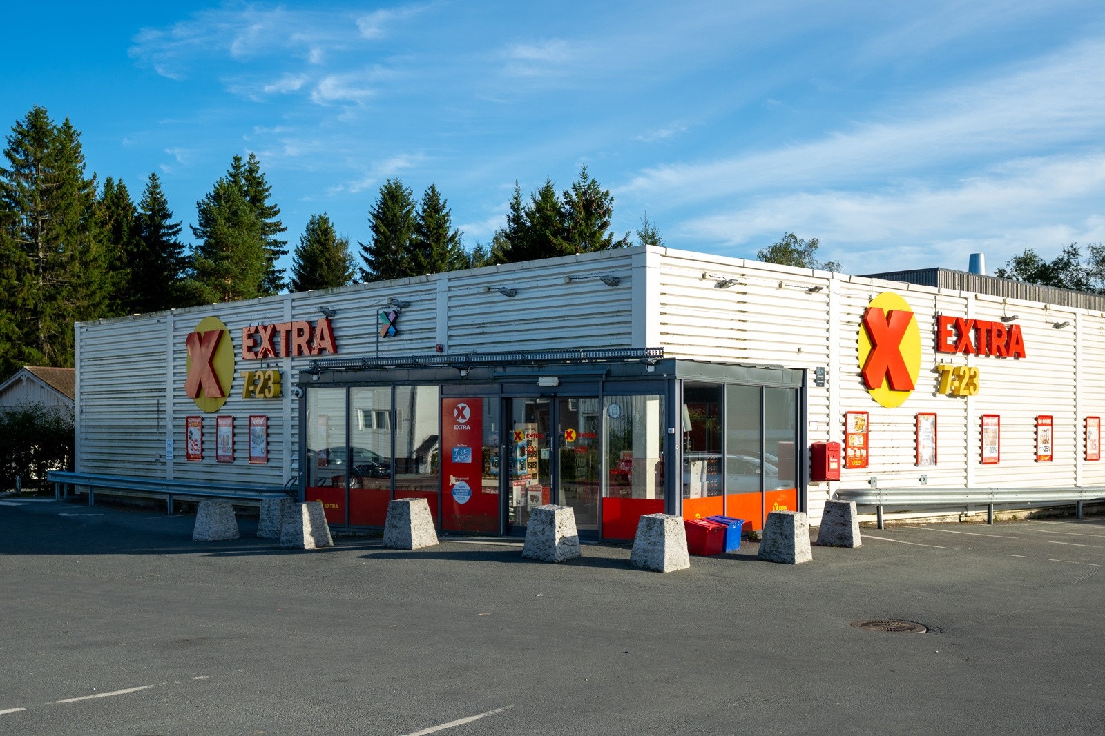 Coop Extra Ringvålveien er en av to dagligvarebutikker som ligger mindre enn en kilometers gange fra boligen. Galleribilde