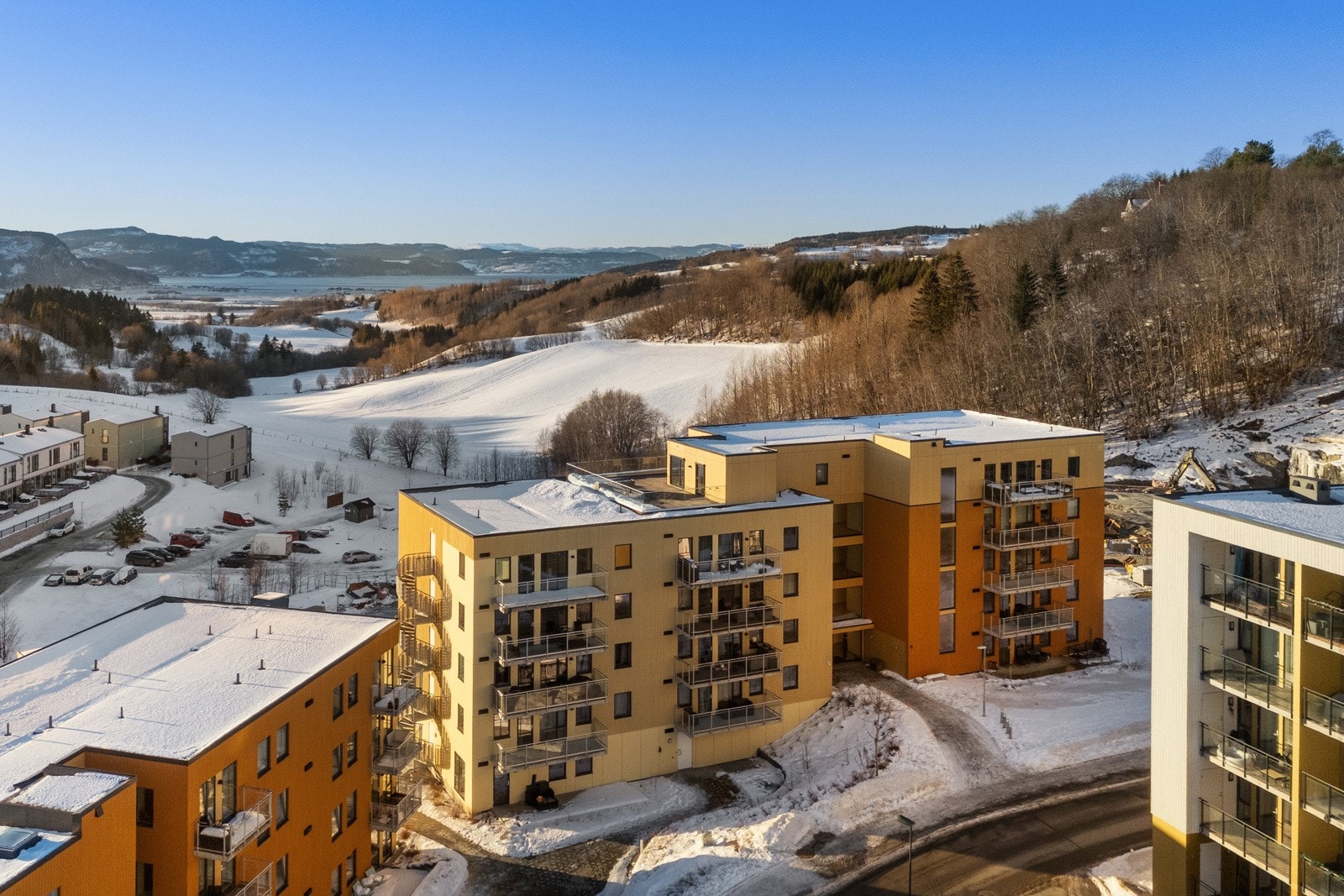 Sameiet Yippi Høiset B8 og B9 betår av 63 leiligheter fordelt på to bygg. Galleribilde