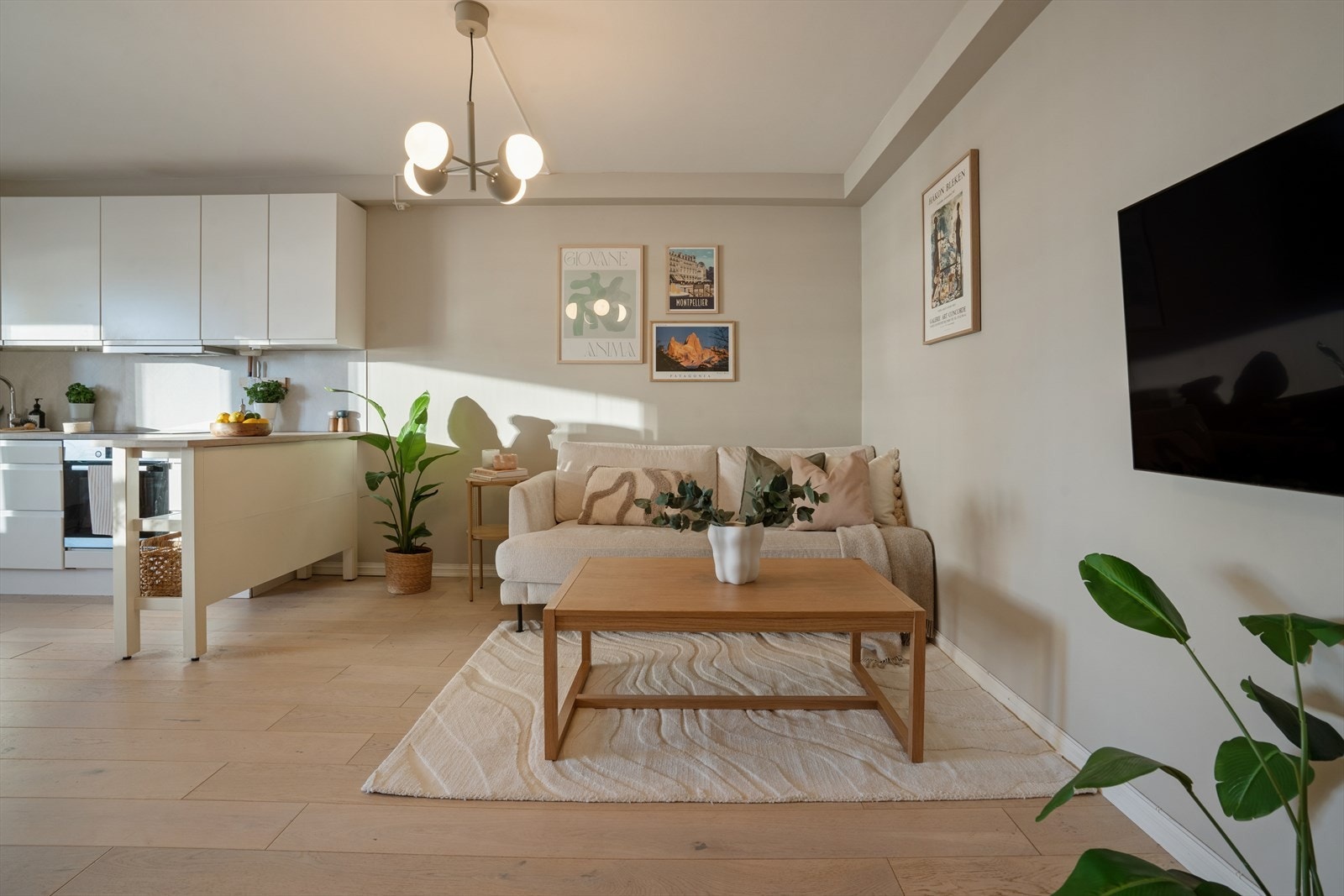 Stuen kan enkelt deles opp i flere soner. Galleribilde