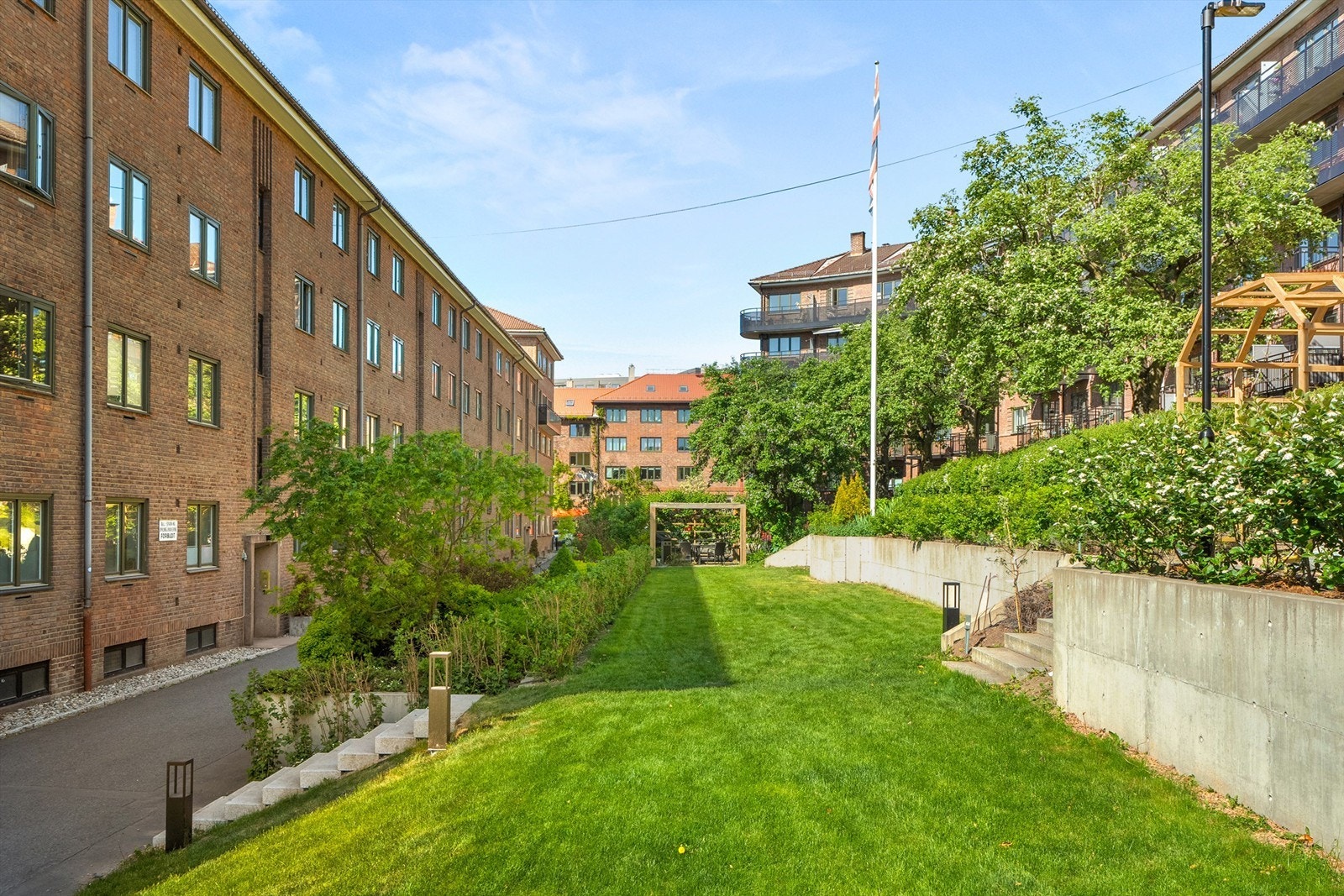 Pent opparbeidet gressplen. Galleribilde