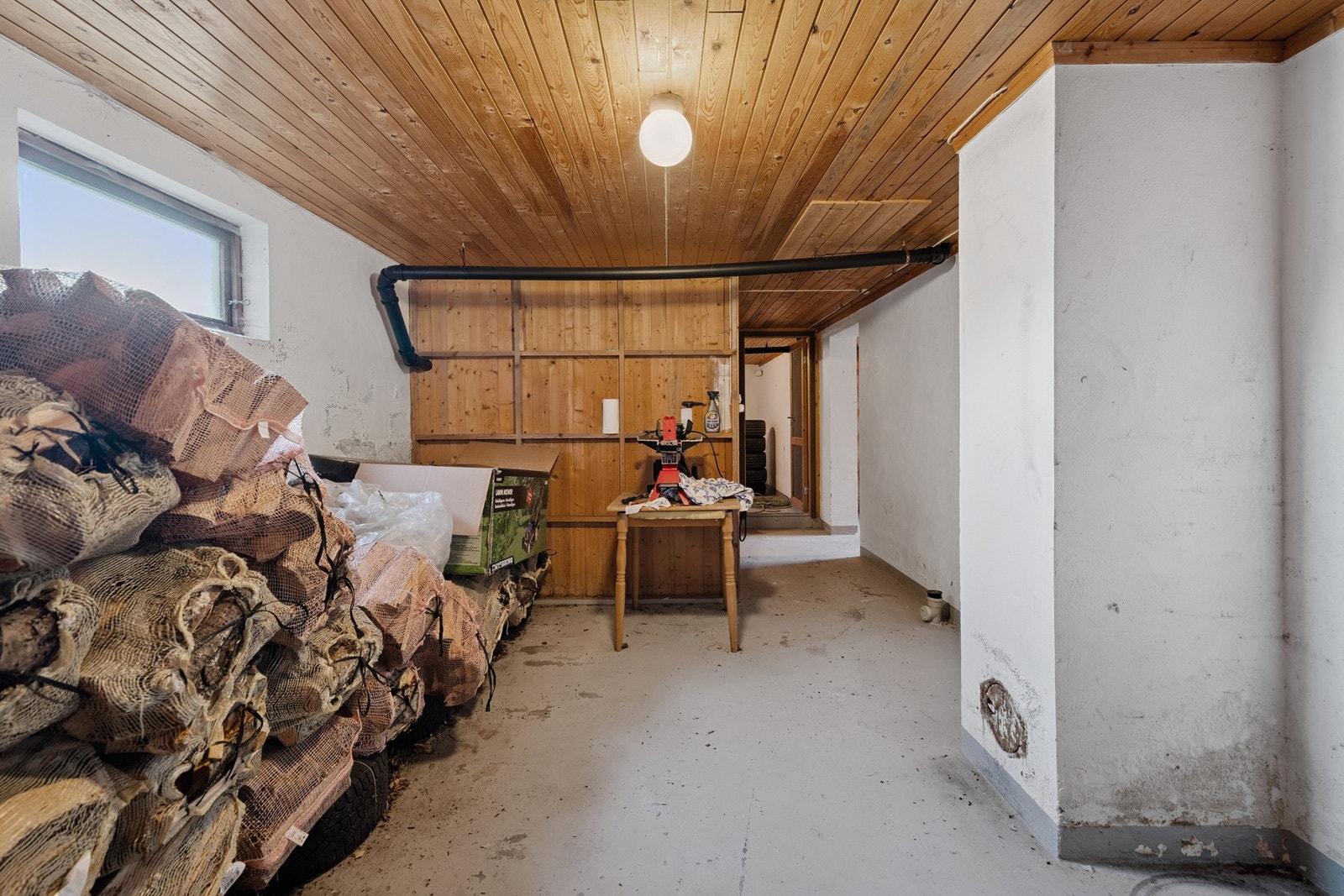 Underetasje Galleribilde