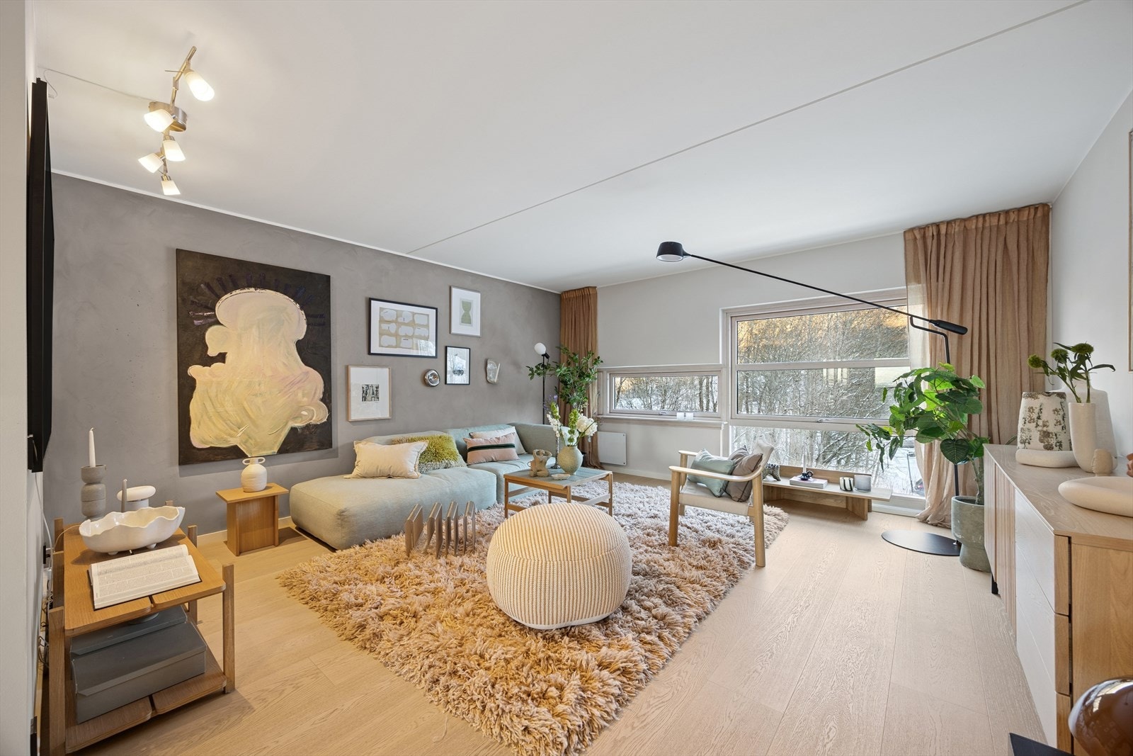 Lindebergåsen 36B presenteres av Mathias Traverso (90229488) v/ DNB Eiendom og, din lokalmegler på Lindeberg! Galleribilde