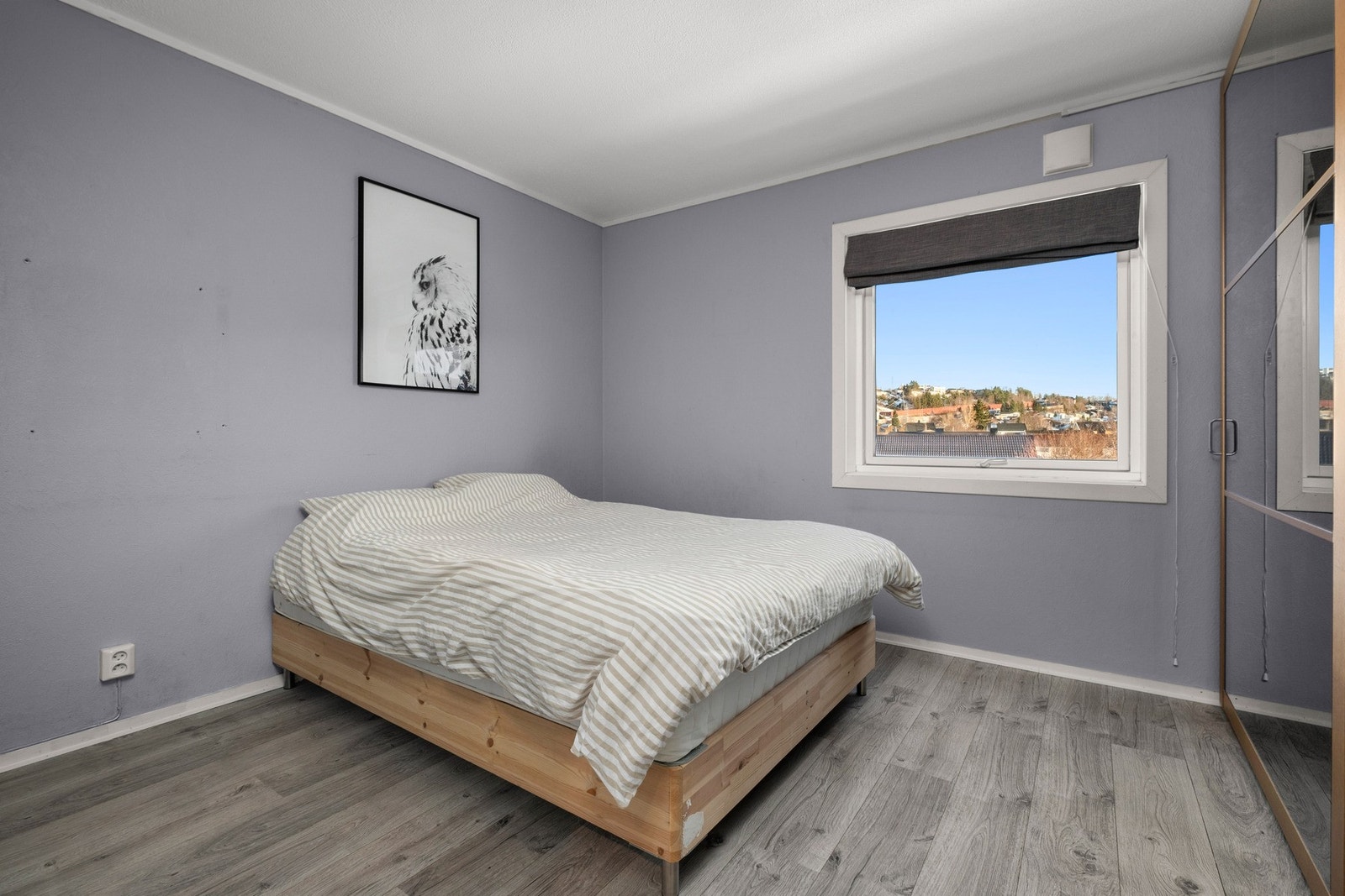 Romslig soverom på hele 11,5 kvm Galleribilde