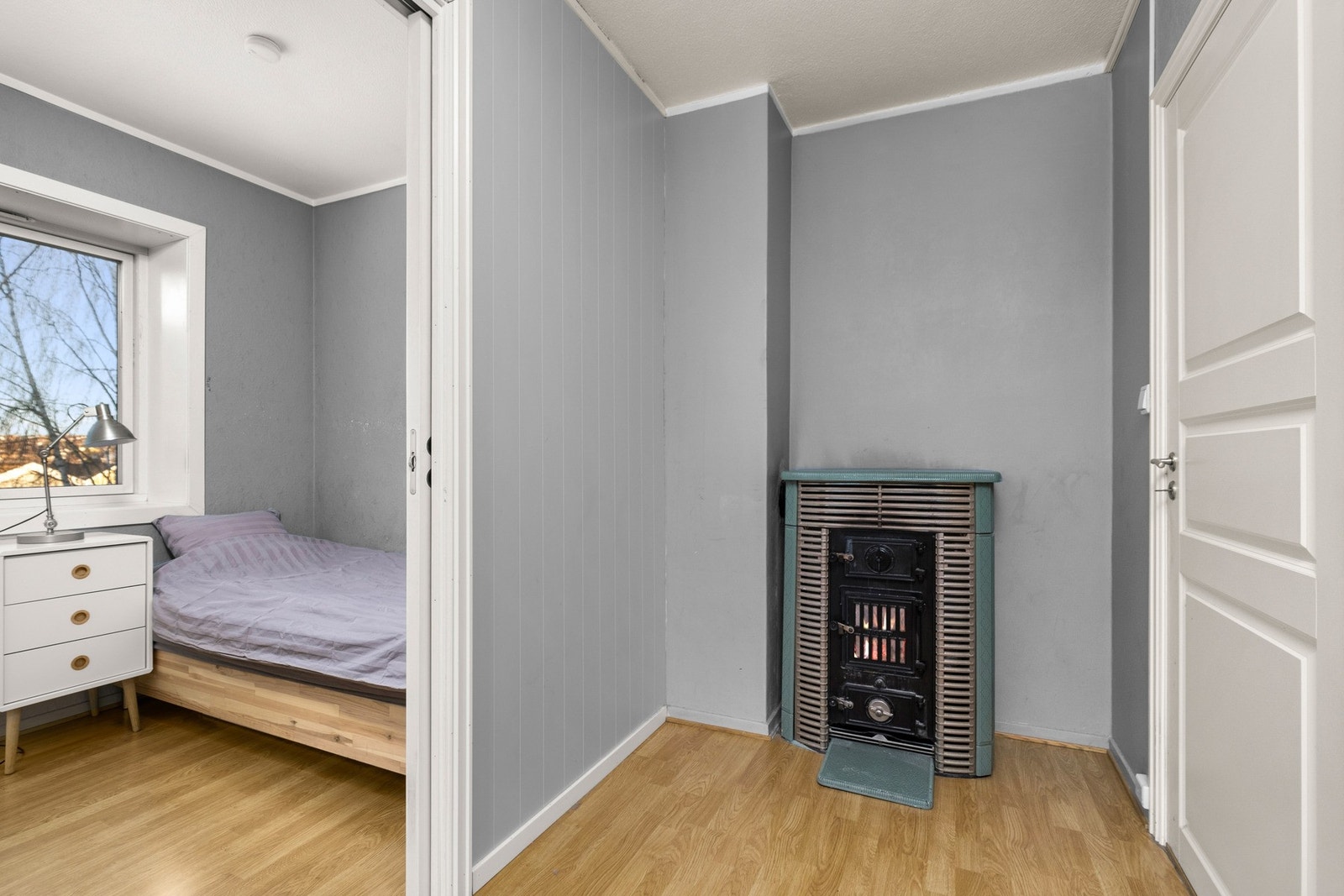 Vedovn som gir en god og lun atmosfære i rommet Galleribilde