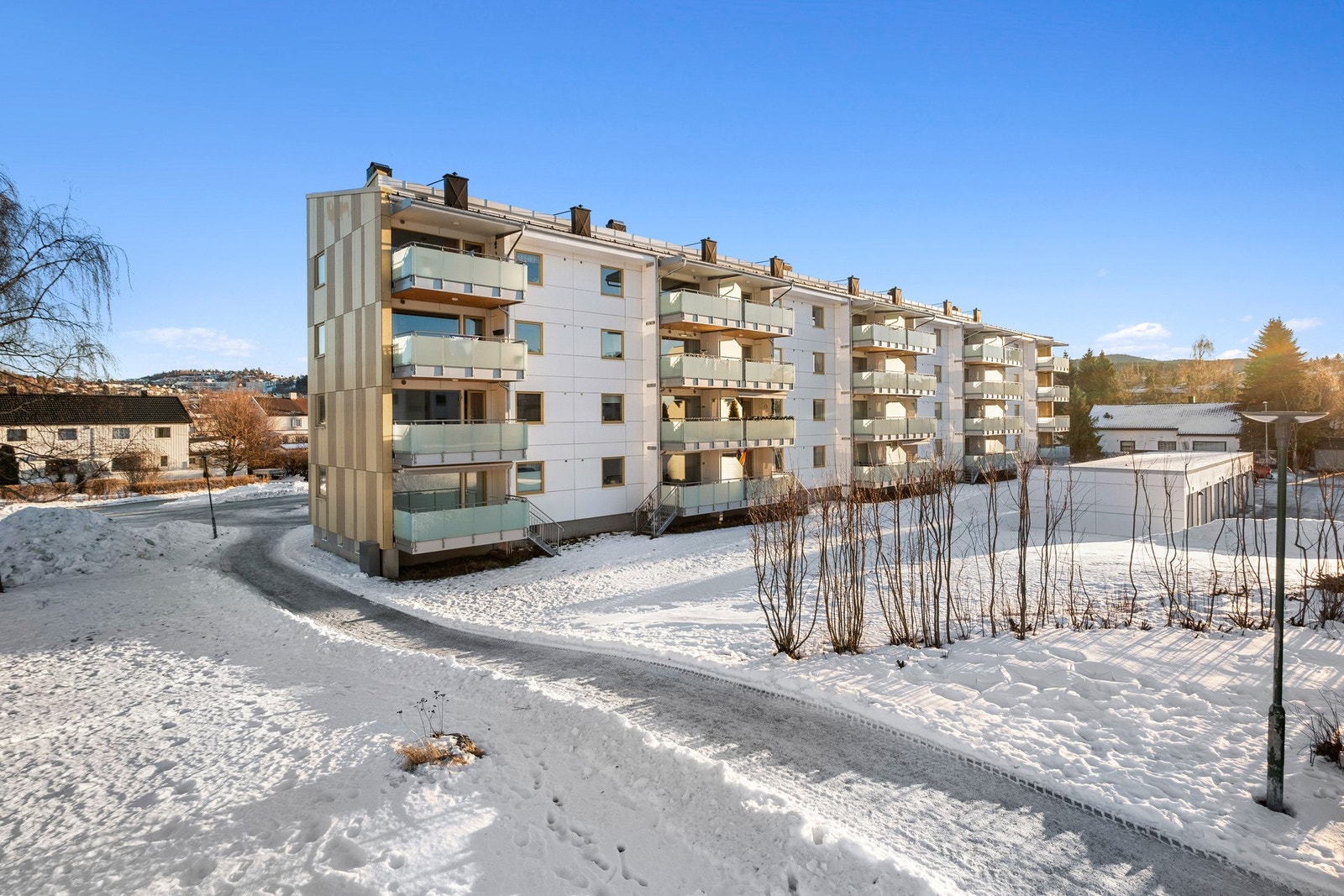 Bygget ble renovert i ca. 2018 hvor det bl.a ble etterisolert, satt inn nye vinduer og balkongdør, oppgradering av balkonger, nytt ventilasjonsanlegg m.m Galleribilde