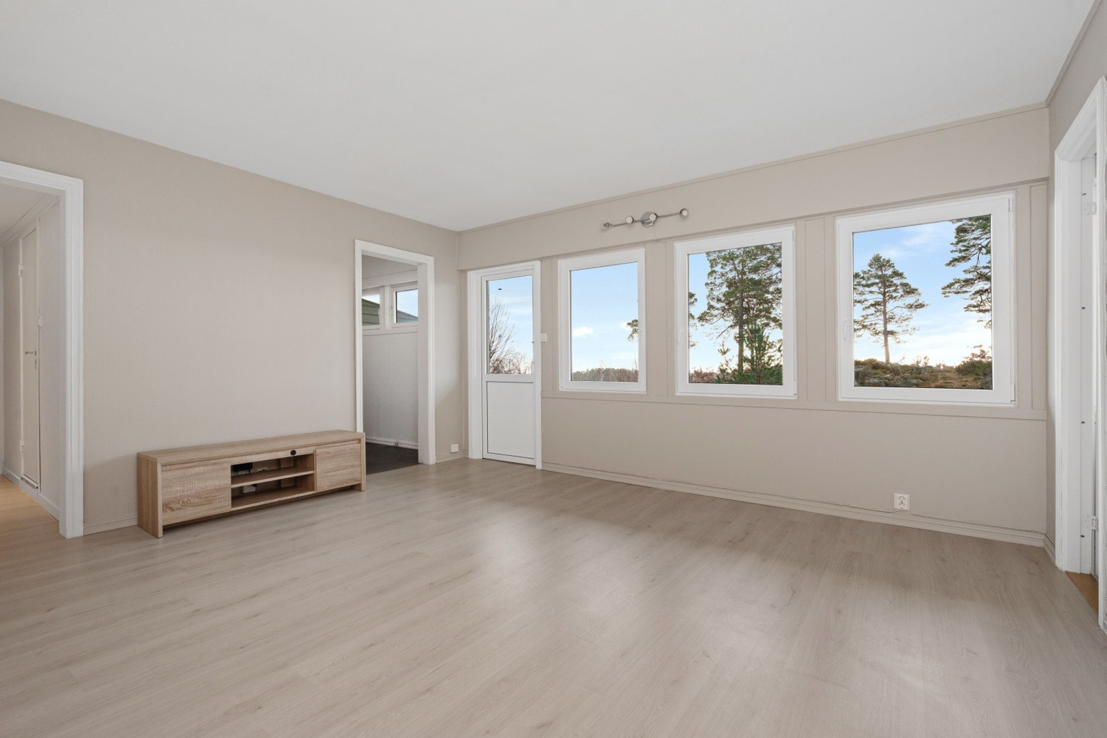 - Velkommen til Slettheiveien 61 C | Oppusset leilighet i et sentralt område - Galleribilde