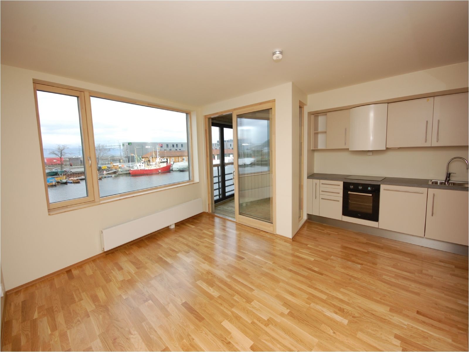 Mot vinterhagen og utsikten Galleribilde