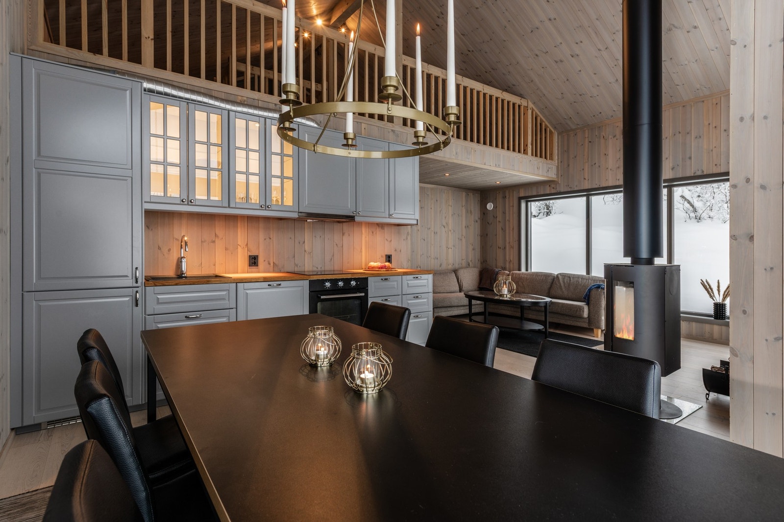 Hytten har gulvvarme i stue/kjøkken, entré/gang og bad/wc Galleribilde