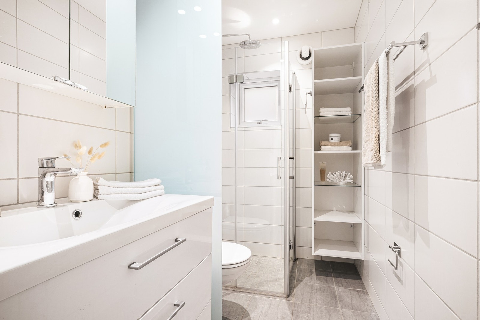 - Badet ble renovert i 2019 i regi av borettslaget, og har mekanisk avtrekk - Galleribilde