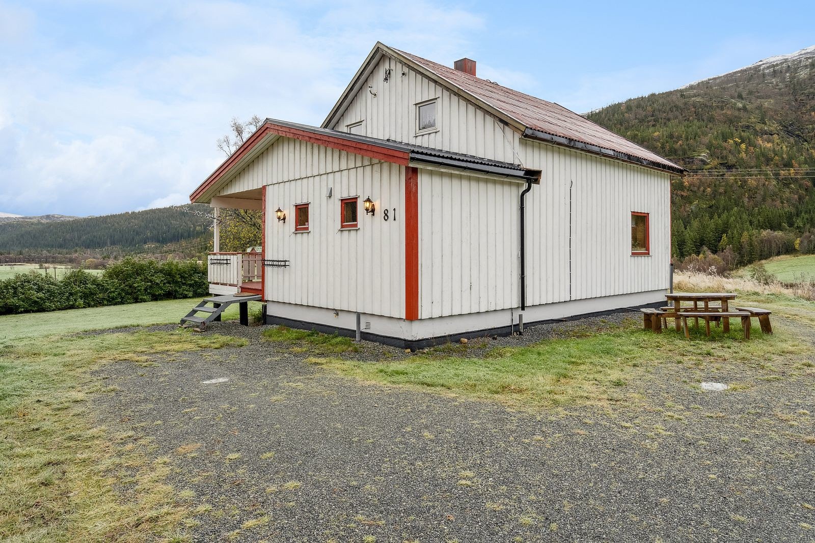 I ca. 2008 ble boligen påbygget med inngangsparti og baderom Galleribilde