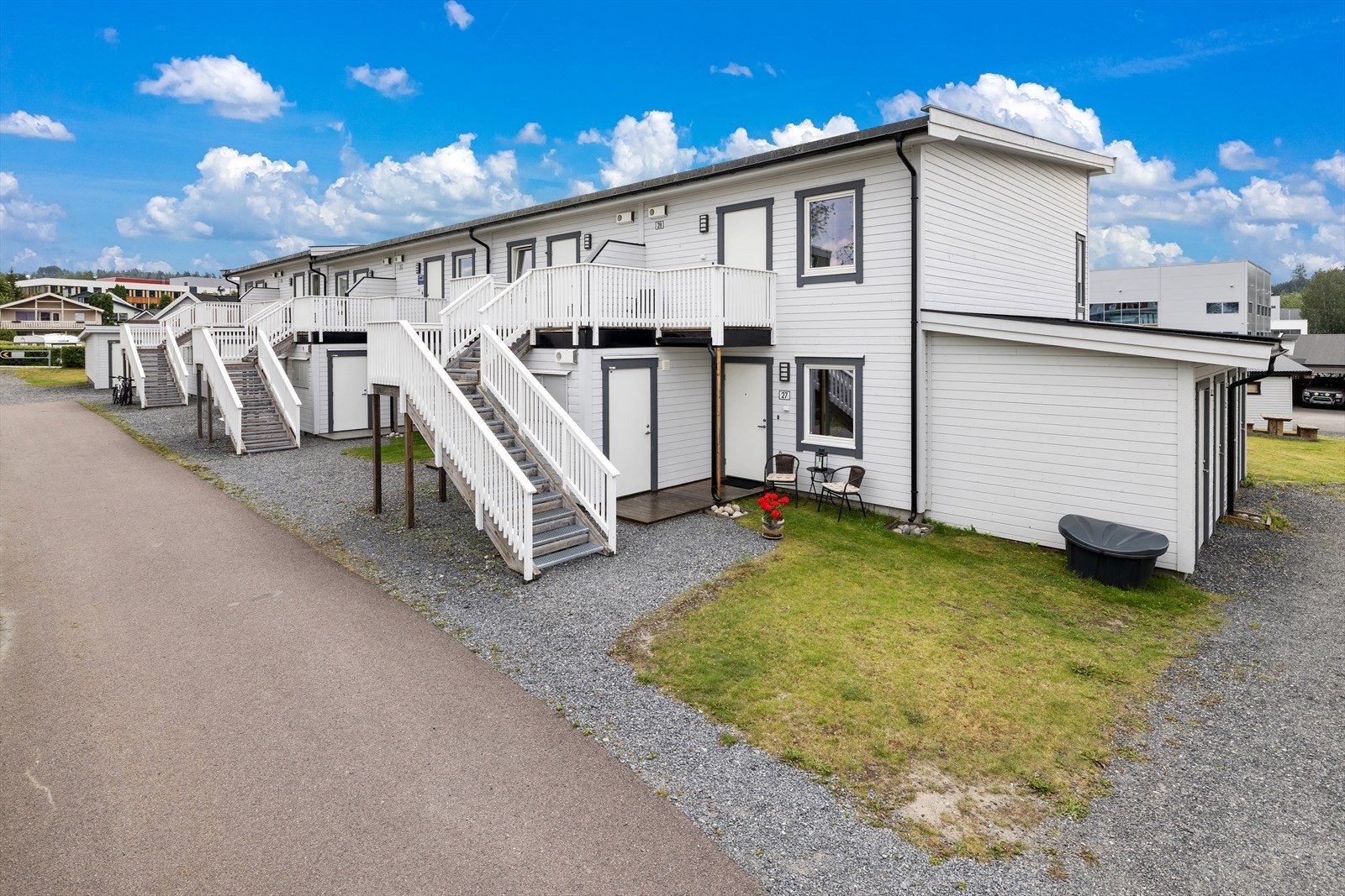 Leiligheten ligger i 1. etasje. Galleribilde