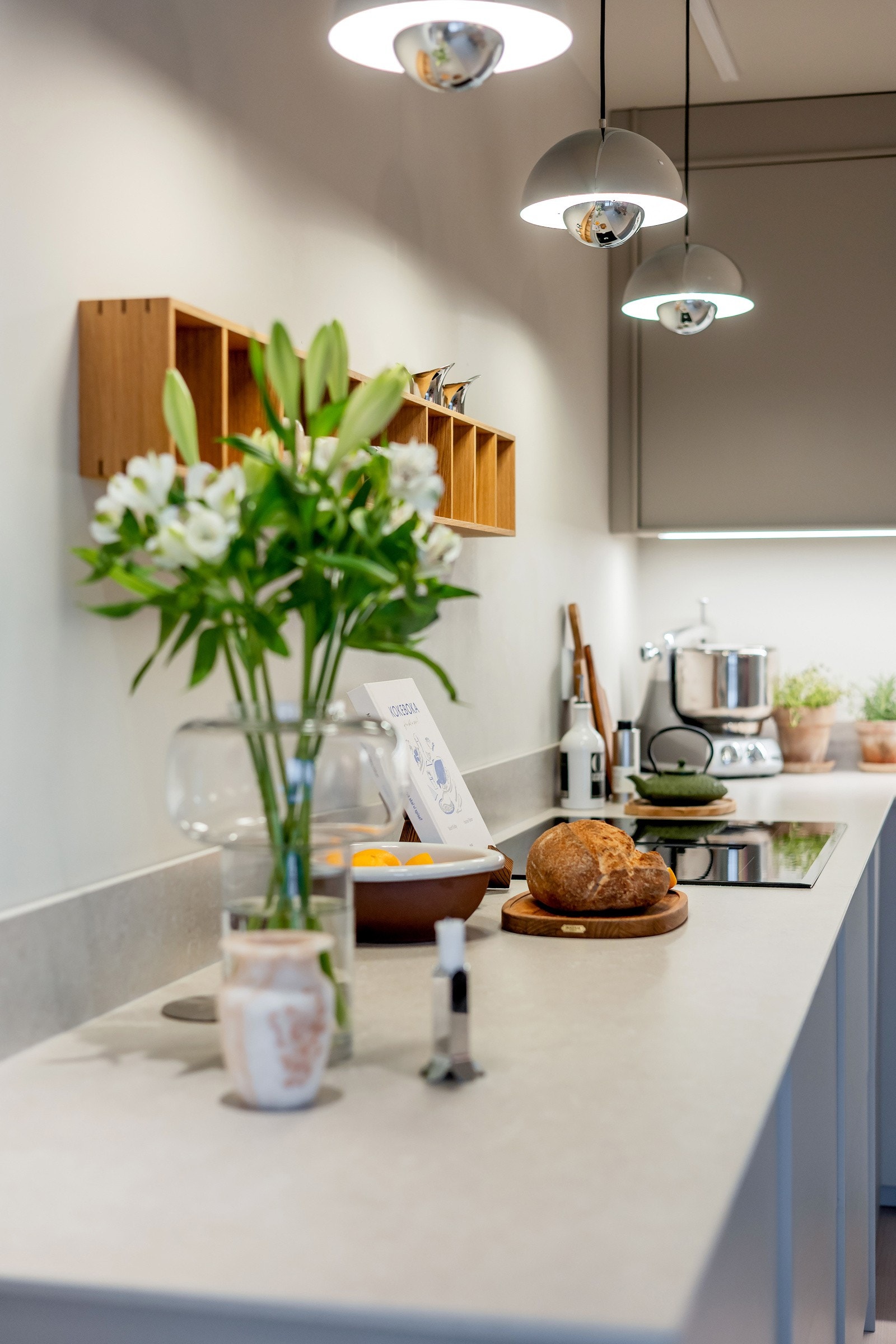 Alle hvitevarer på kjøkkenet medfølger handelen Galleribilde