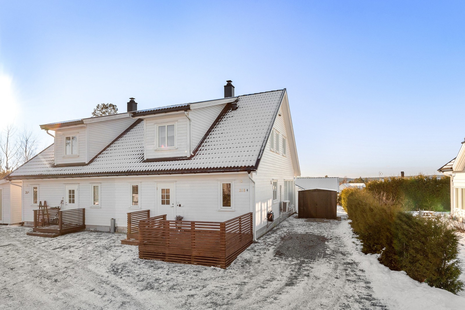 Parkering på egen eiendom samt felles gårdplass Galleribilde