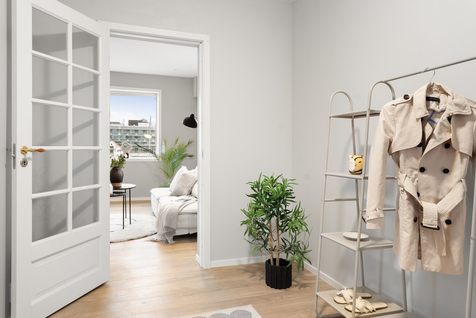 Boenhet 1: Hall/entré i 1. etasje. Galleribilde