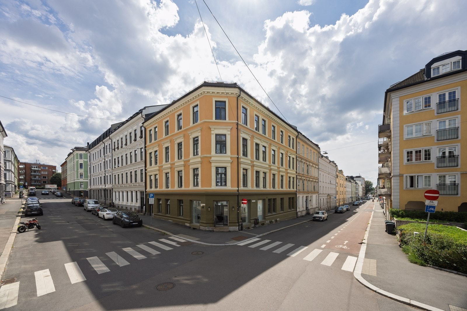 Boligen ligger i et svært rolig og lite trafikkert område - Bilde hentet fra en tidligere boligannonse Galleribilde