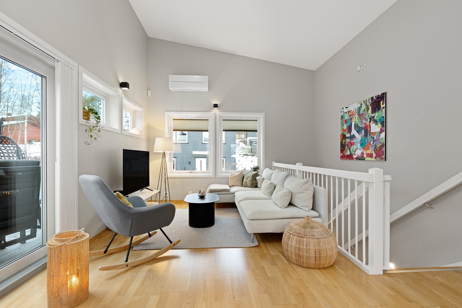 I andre etasje en ekstra stue, som gir fleksibilitet for familien. Galleribilde