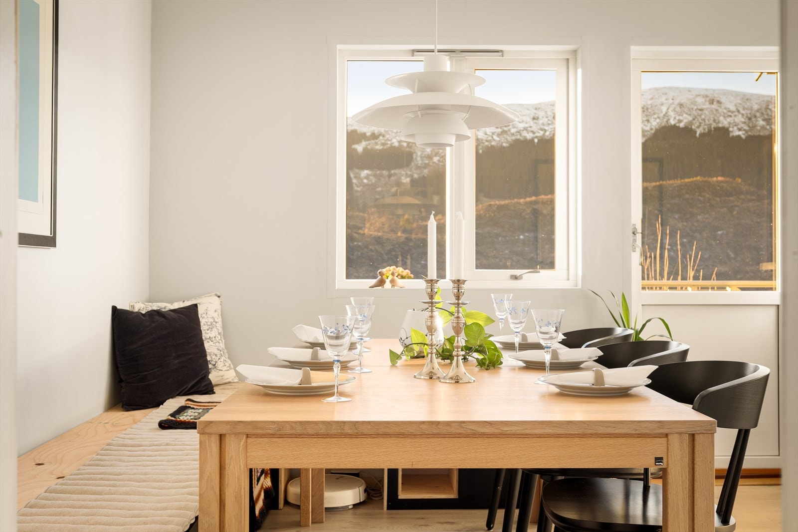 Spisegruppe. Galleribilde