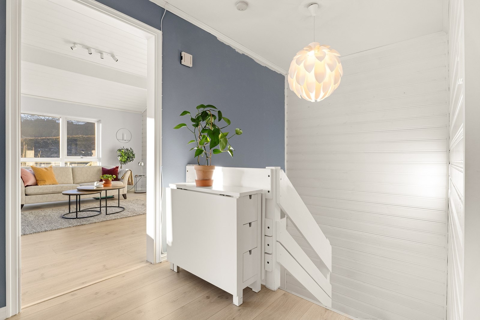 Trapp ned til underetasjen. Galleribilde