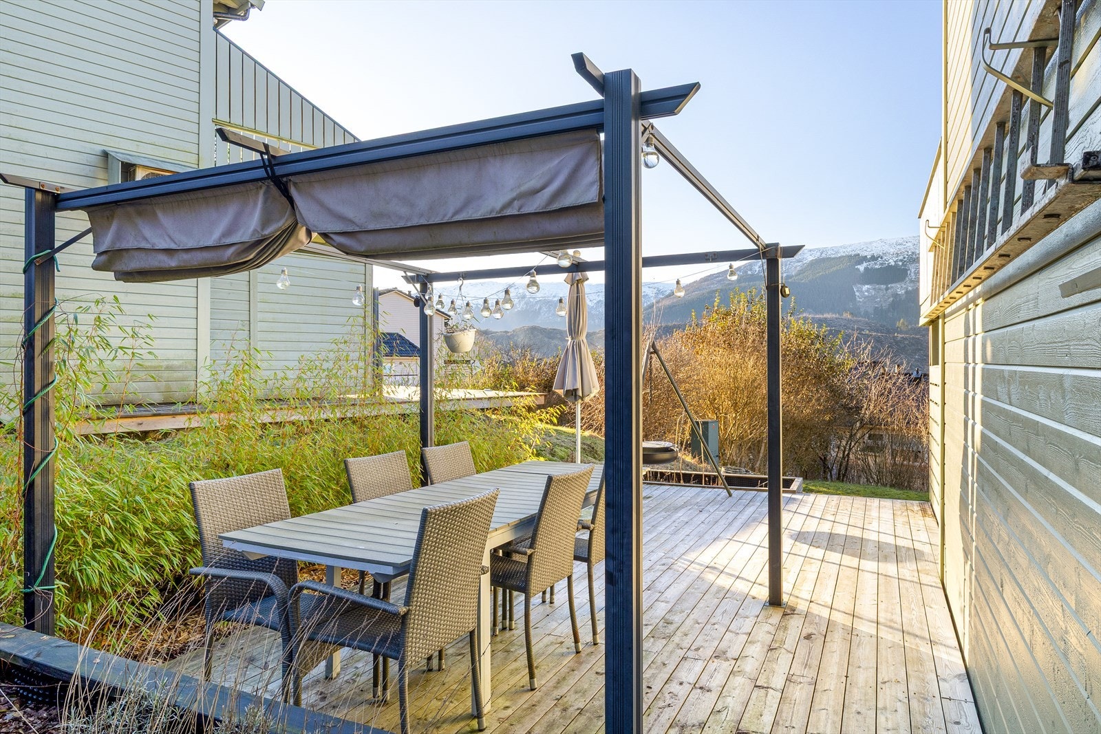 Perfekt plass for å invitere til grillfester og barnebursdag. Galleribilde