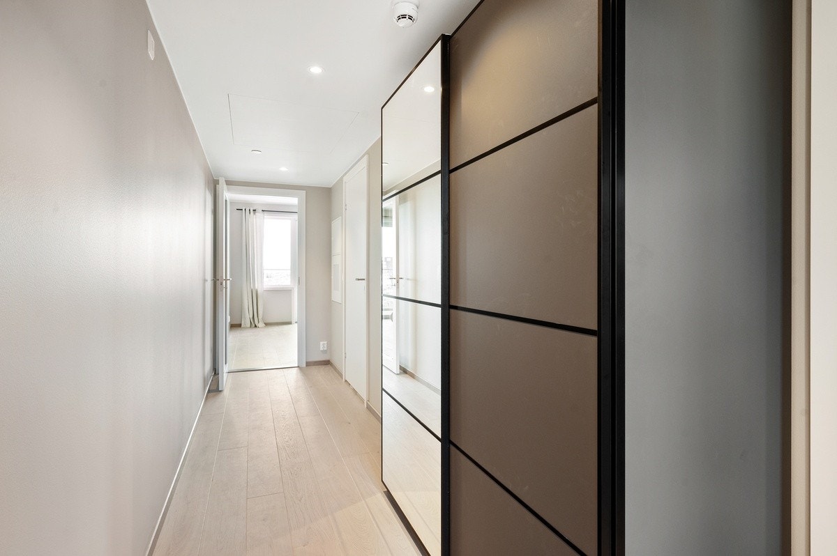 Skap medfølger Galleribilde