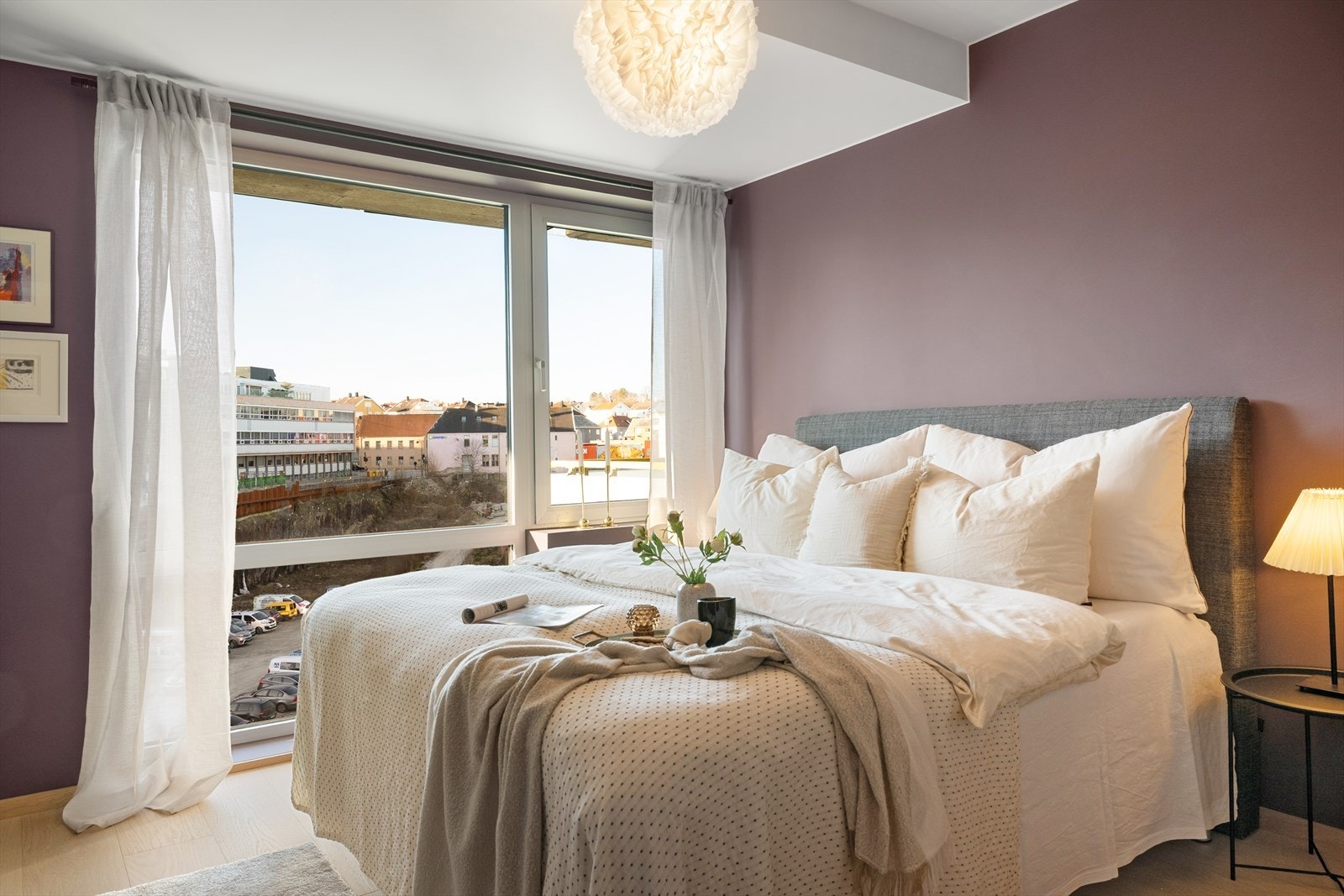 Leiligheten har i dag to soverom. Walk-in-closet kan omgjøres til et tredje soverom, slik den opprinnelig var. Galleribilde