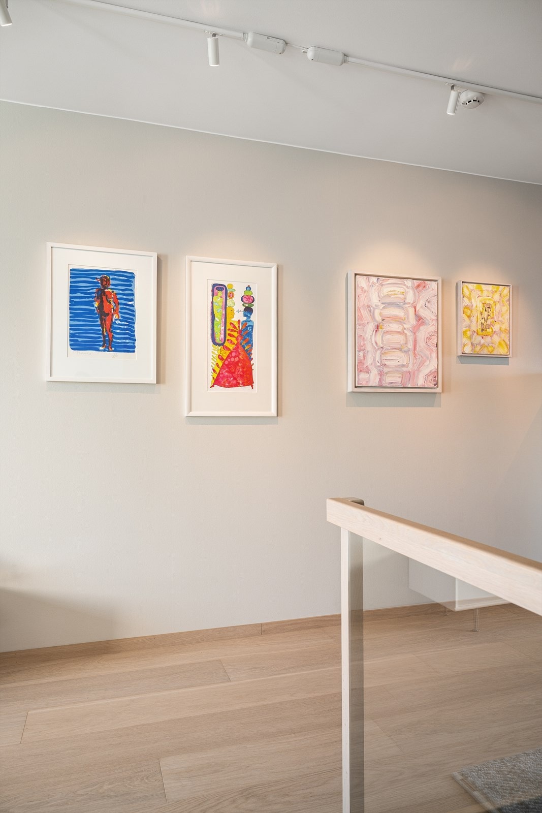 Trapp i glass og spiler utførelse som binder etasjene Galleribilde