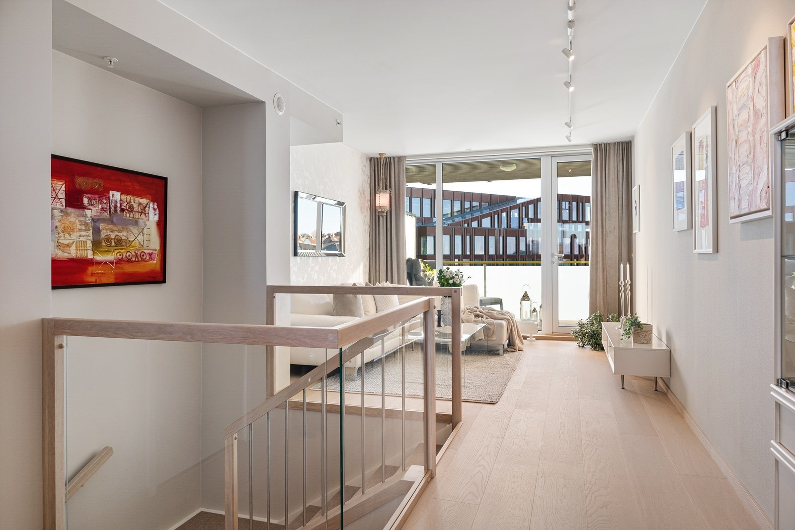 God belysning og klassiske fargevalg Galleribilde