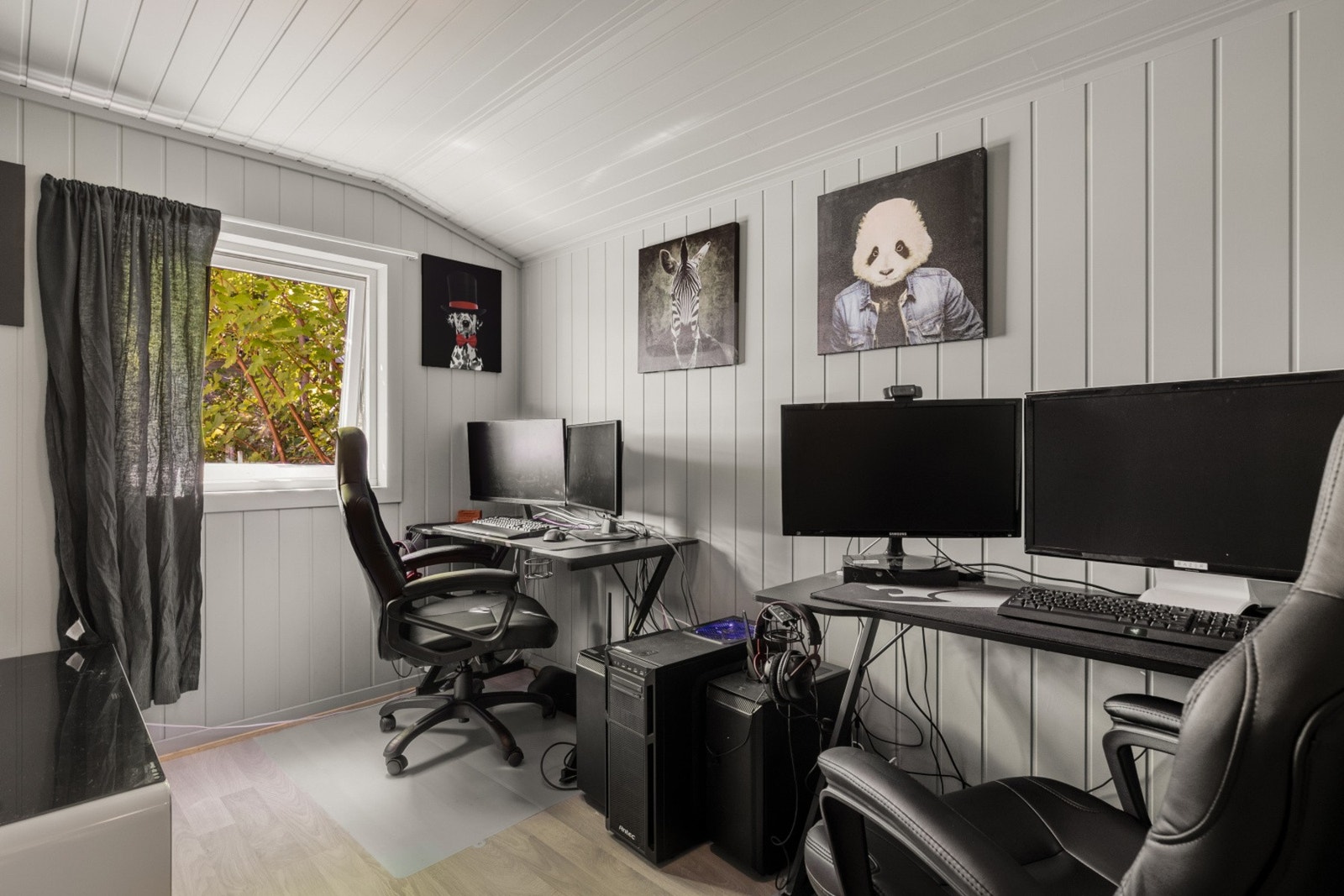 Dagens kontor er av god størrelse og passer perfekt som kontor, gjesterom eller barnerom Galleribilde