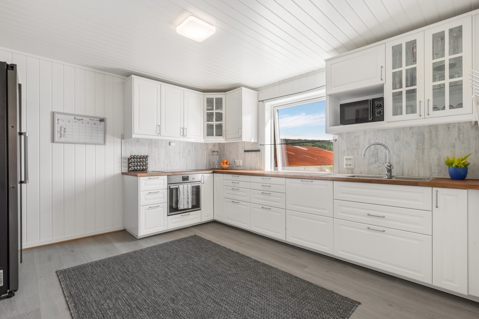 Dette er et kjøkken hvor kokken i huset garantert vil trives Galleribilde