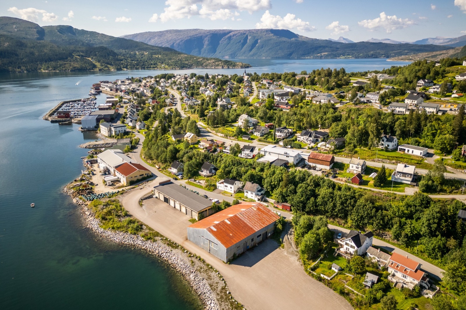 Boligen holder en god standard og er blitt betraktili goppgradert både utvendig og innvendig i perioden 2015-2020 Galleribilde