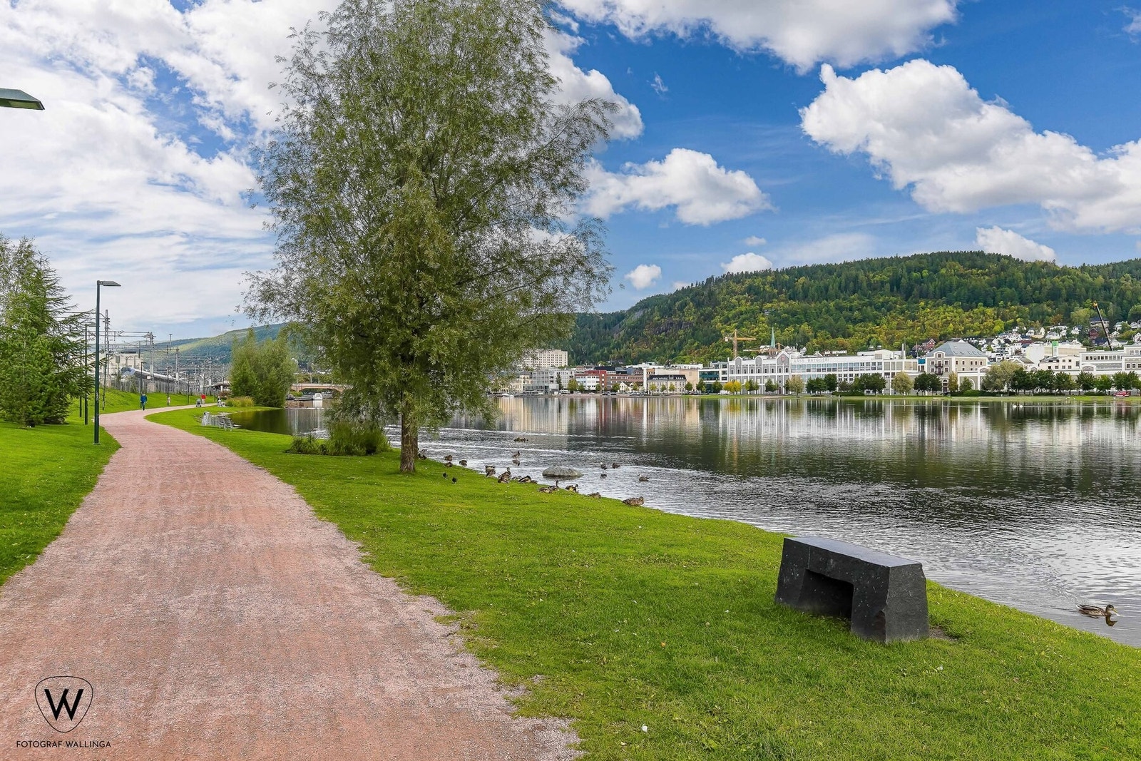 Flotte tur- og rekreasjonsmuligheter i Drammensmarka eller langs den populære elvepromenaden. Galleribilde