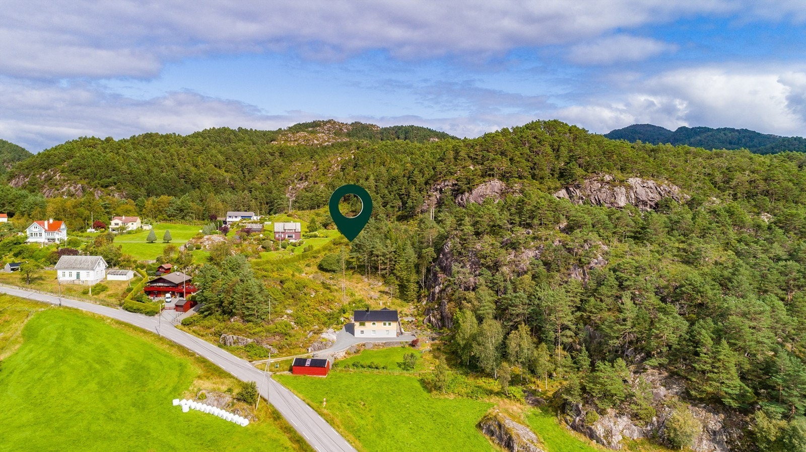 Tomtene ligger på 2 høydedrag Galleribilde