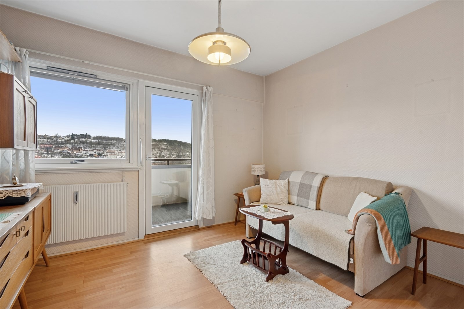 Soverom med utgang til sydvendt balkong på 6,6 m². Galleribilde