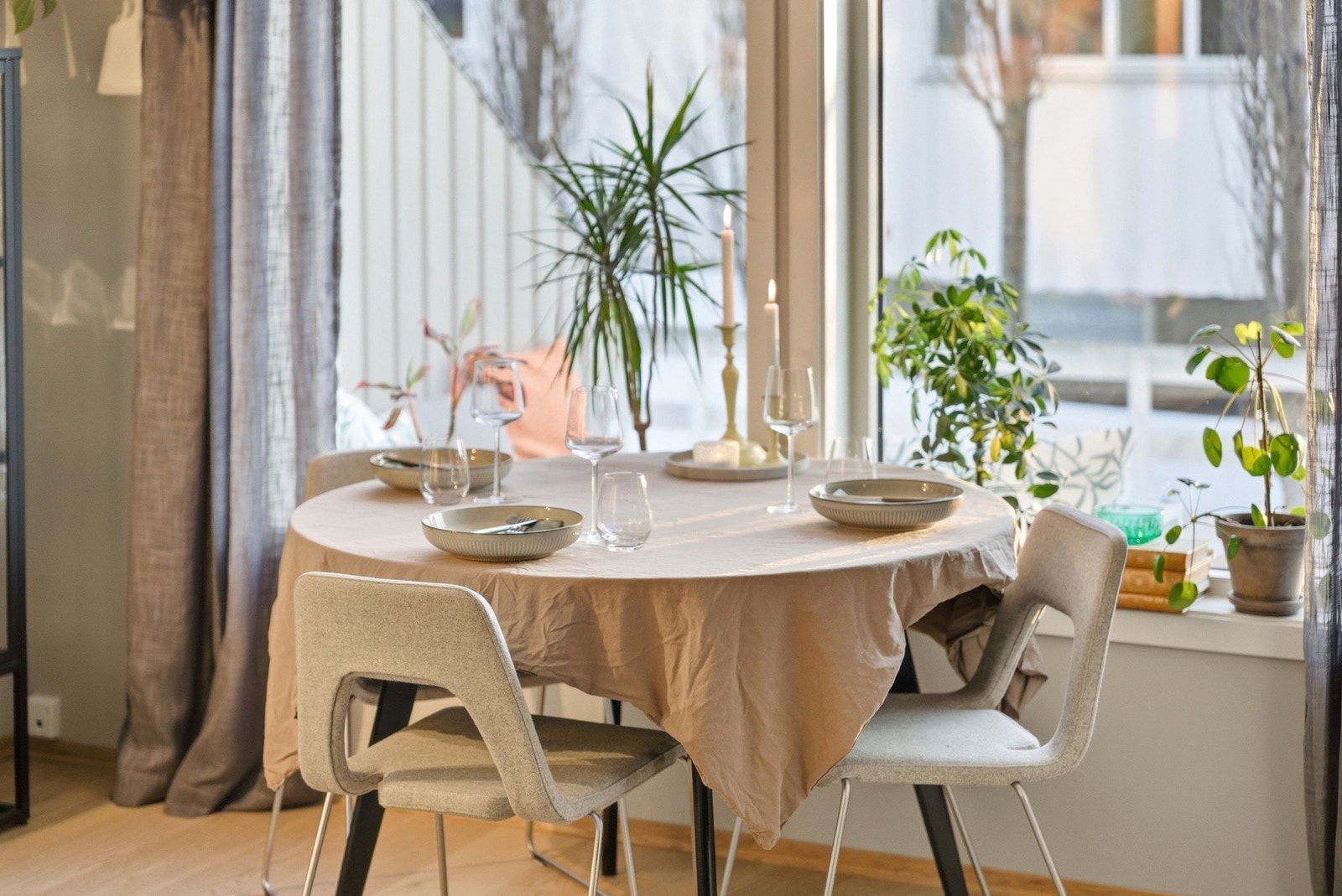 Spisestue. Galleribilde