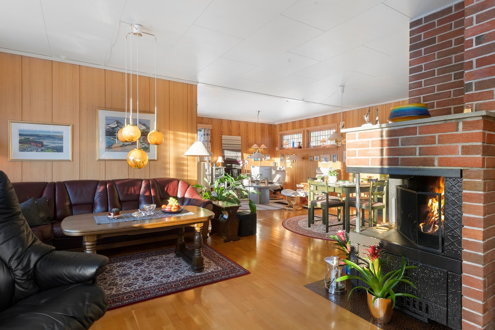 Stuen har to avdelinger. Galleribilde